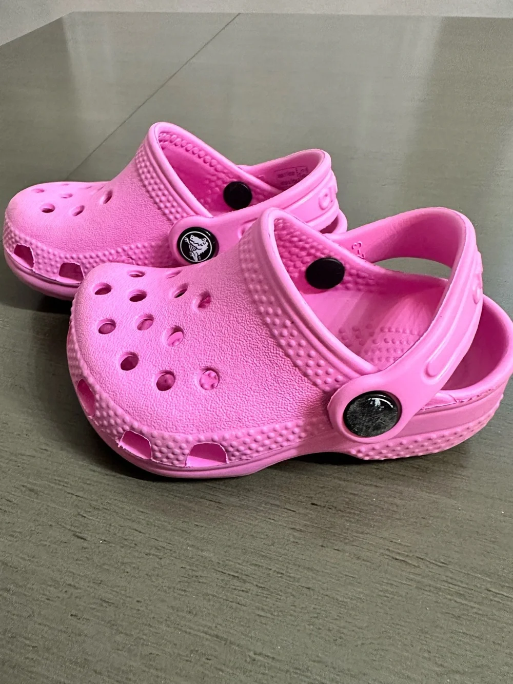CROCS Infant Classic Clog in Pink